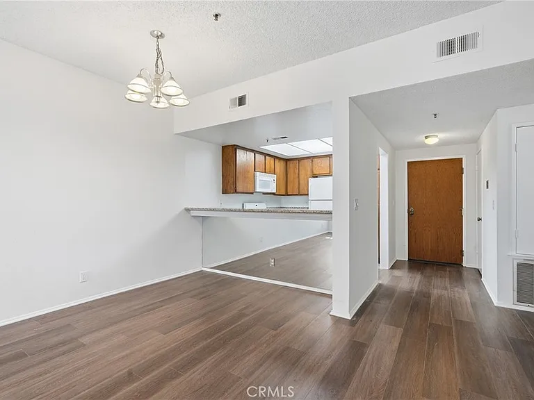 2559 Plaza Del Amo #104 — Photo 6