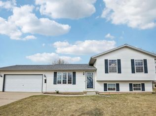 546 Meadowview Ln, Marshall, WI 53559