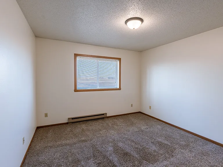 Fargo, ND Auburn II Apartments | Bedroom