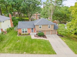 10811 W 96th Pl, Overland Park, KS 66214