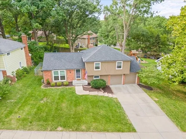 10811 W 96th Pl, Overland Park, KS 66214