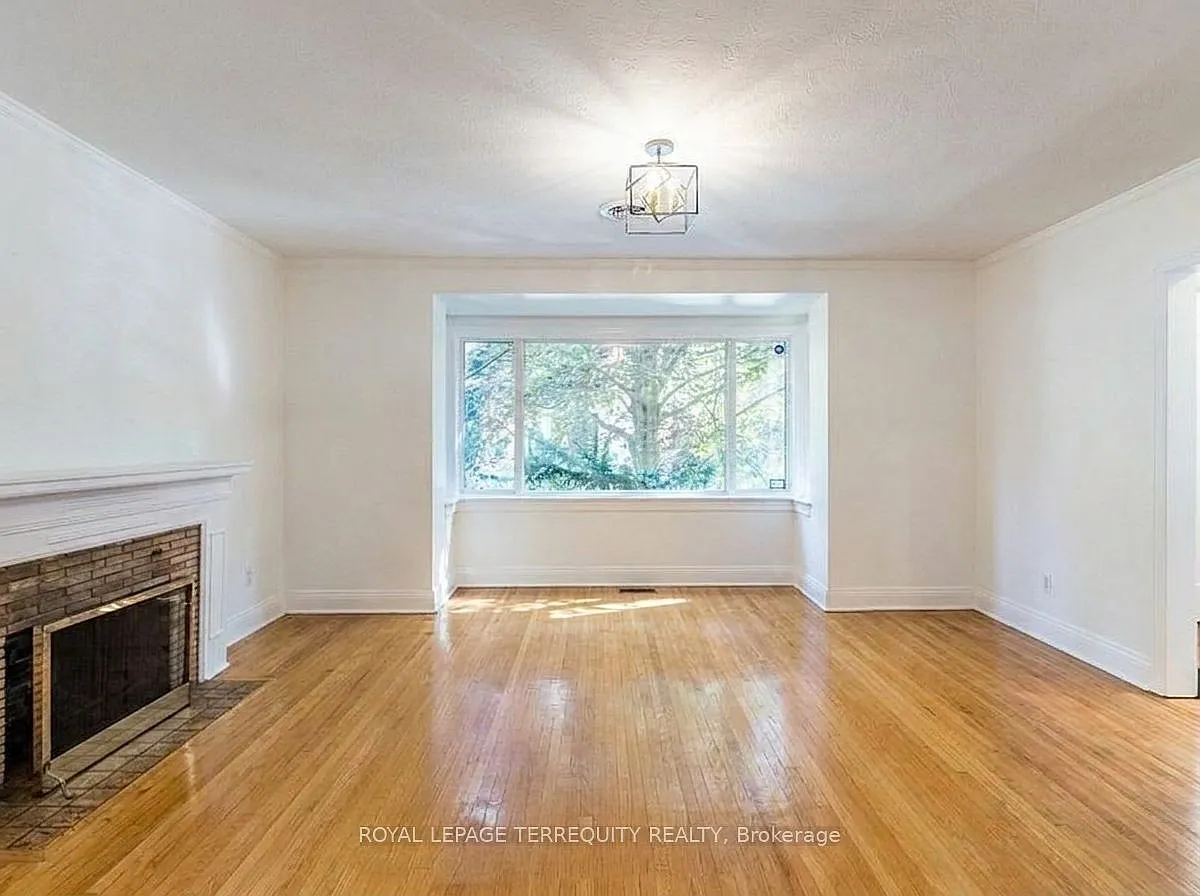 3 bed, $4,199 — Photo 2