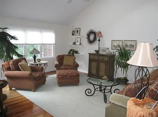 3rd image of 20 Martin Cir