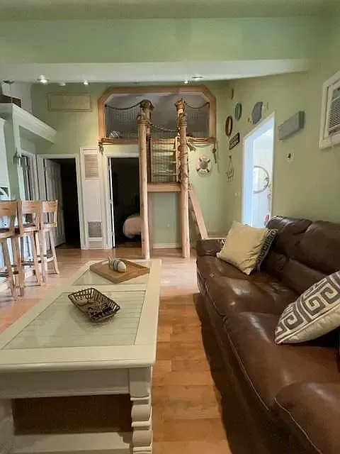 2 bed, 800 sqft, $1,500 — Photo 4