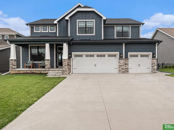 8030 Kilpatrick Pkwy, Bennington, NE 68007