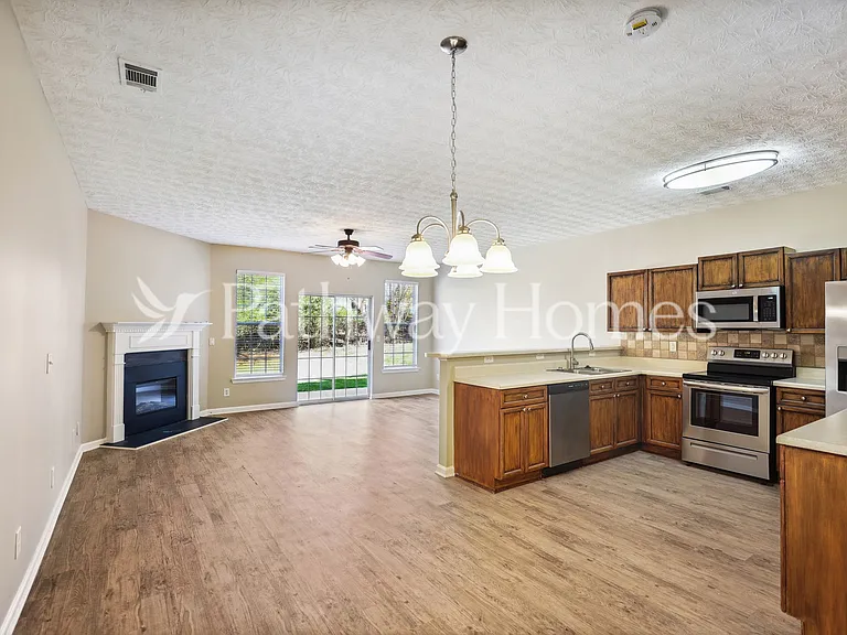 4922 Vireo Dr — Photo 7