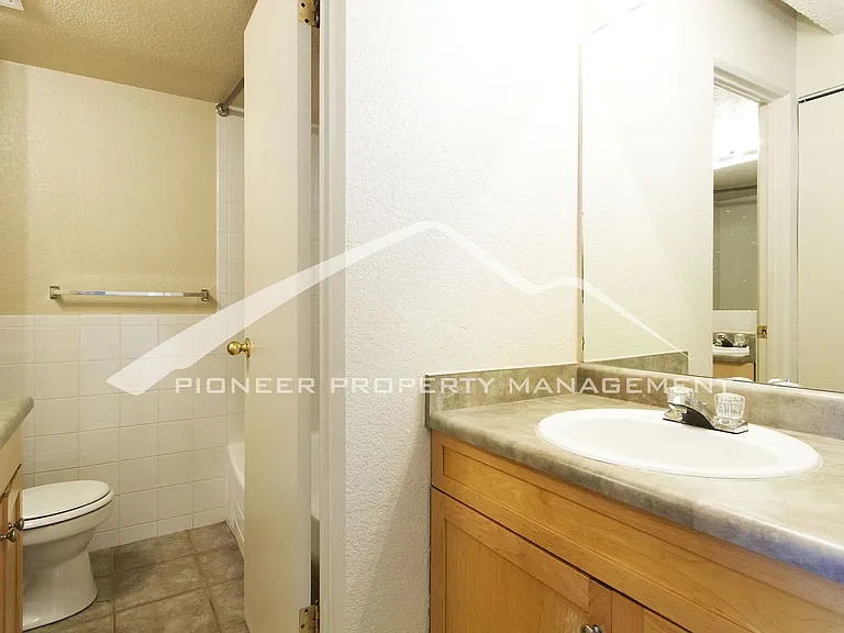 200 N Pearl St #302 — Photo 7
