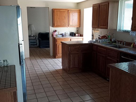 5th image of 12805 NE 5th St