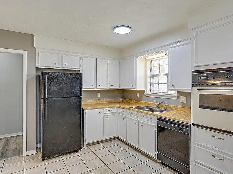 221 Pecan Hill Dr — Photo 9