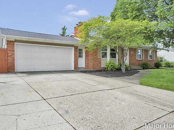 4th image of 3920 Blackhawk Dr SW