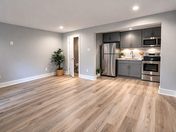 5th image of 1421 Marshall St