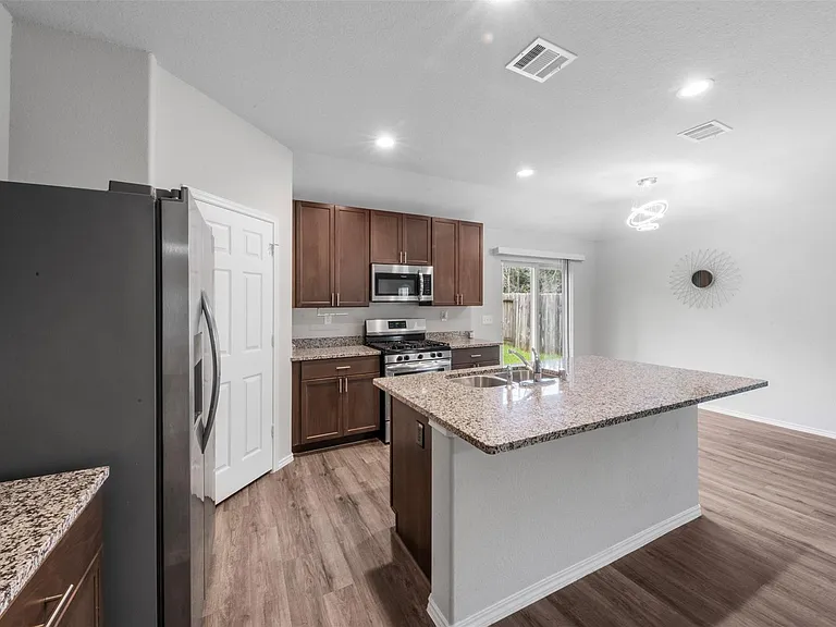10061 Spring Creek Rd — Photo 10