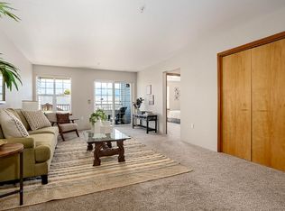933 Mountain Meadows Cir, Ashland, OR