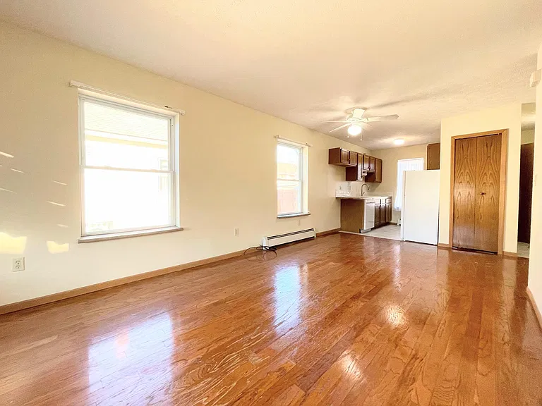 2041 Dowd Ave — Photo 6