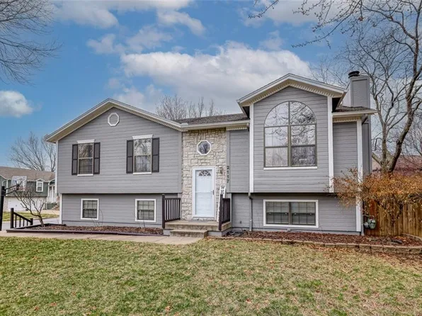 2117 SE 2nd Ter, Lees Summit, MO 64063