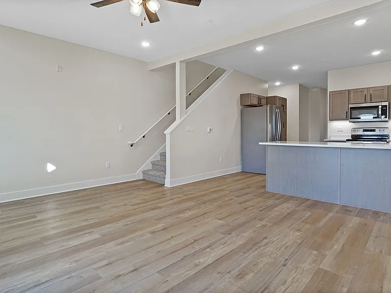 113 Eiche Dr — Photo 16