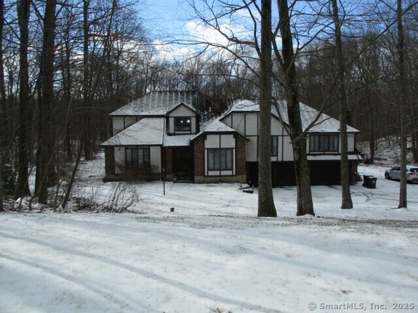 11 Michael Cir, Oxford, CT 06478