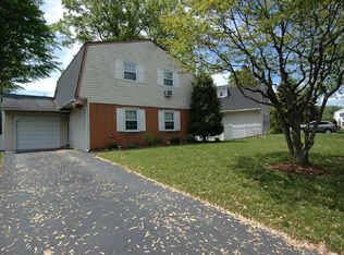 15 Three Seasons Ln, Norwalk, CT 06851