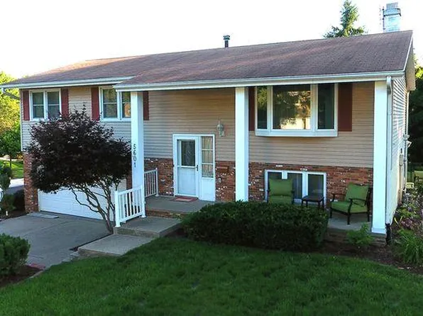 5601 N Rosemead Dr, Peoria, IL 61614