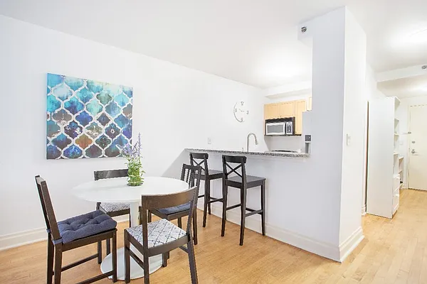 Sold by Real Direct | media 3