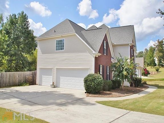 2nd image of 279 Otter Cir