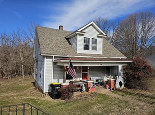 120 Hatcher St, Rocky Mount, VA 24151
