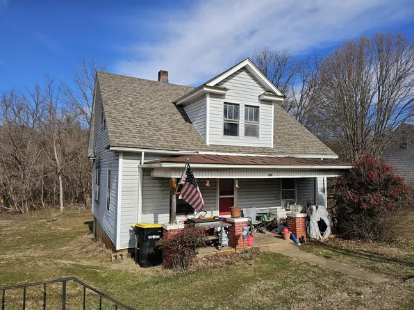 120 Hatcher St, Rocky Mount, VA 24151