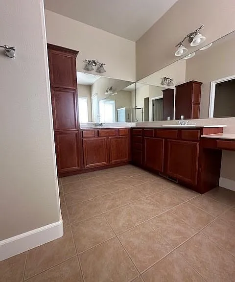 5759 Desert Mirage Dr — Photo 19
