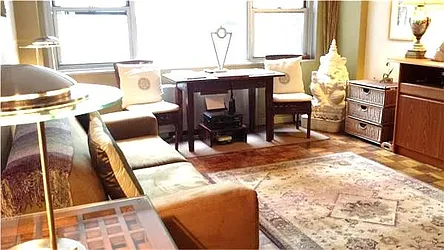 Rented by R New York