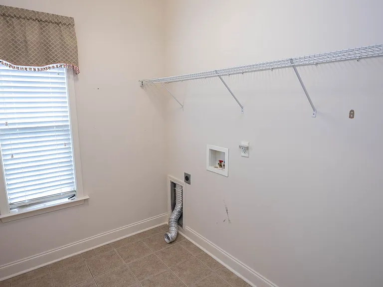 106 Sweet Meadow Ct — Photo 20