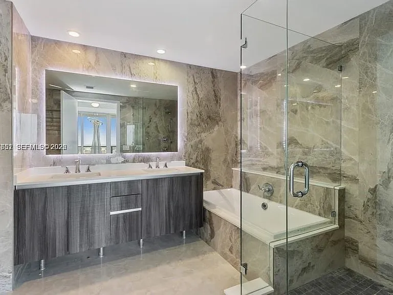 488 NE 18th St #3801 — Photo 20