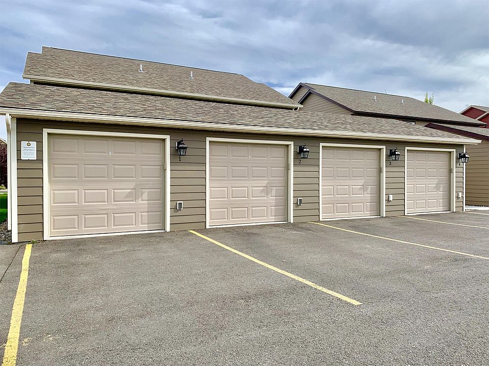 2nd image of 3724 Travertine Way Unit 3