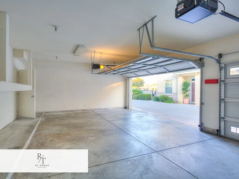 515 Florence Ave — Photo 35