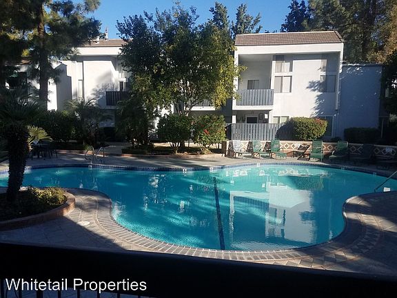 2nd image of 18645 Hatteras St Unit 261