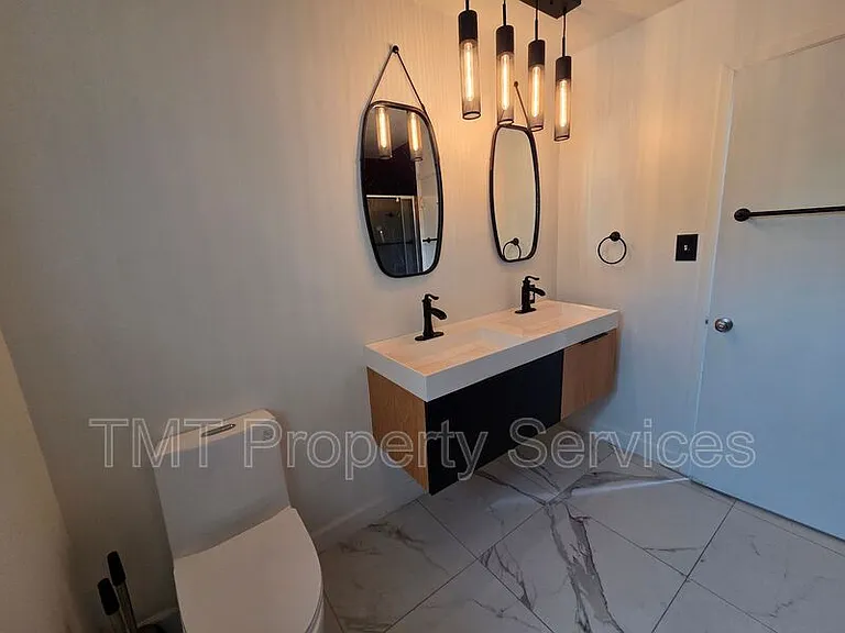 9 W Robinhood Dr — Photo 51