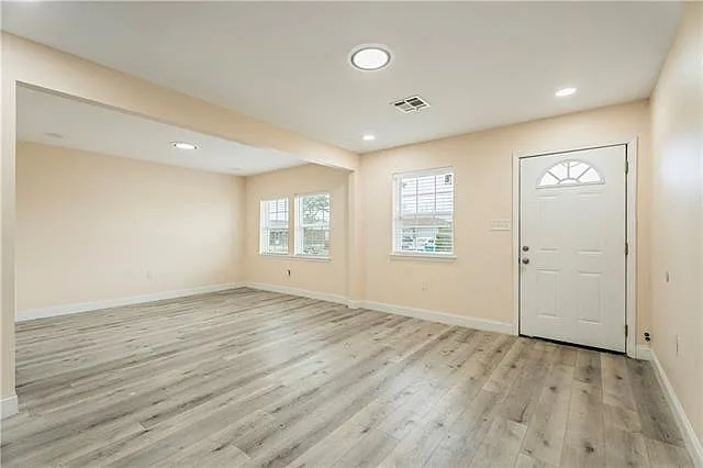 2801 Virginia Lee Dr — Photo 14