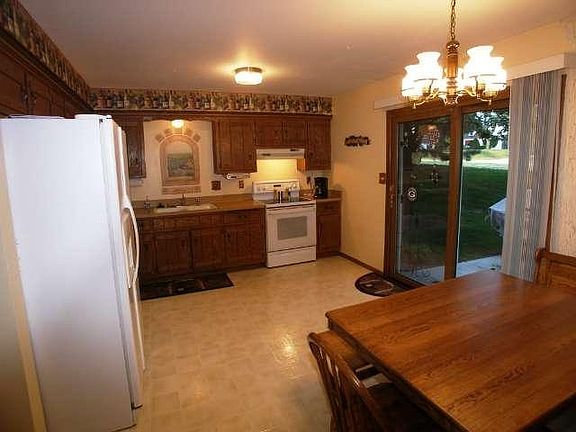 4th image of 9842 W Layton Ave #9842