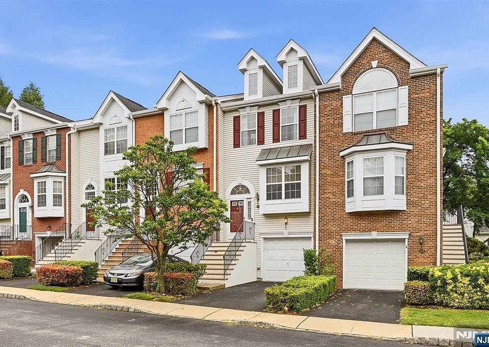 1st image of 204 Swathmore Dr #2005