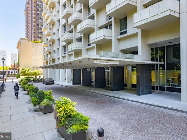 604 S Washington Sq APT 2506, Philadelphia, PA 19106