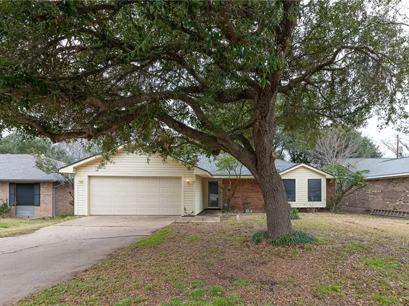 4103 Willow Oak St, Bryan, TX 77802
