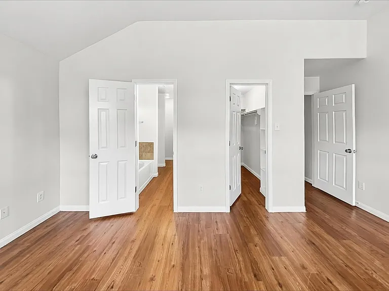 3934 Hawthorne Glen Ct — Photo 8