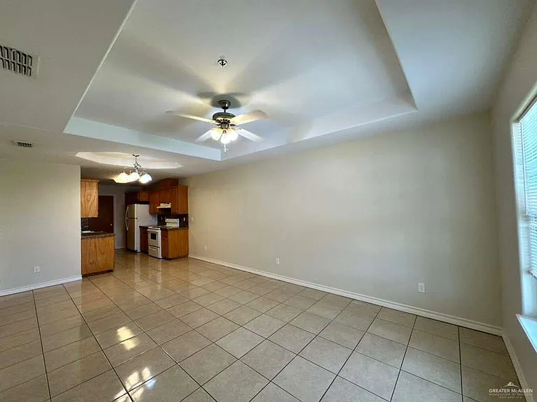 1109 W Eisenhower St #5 — Photo 9