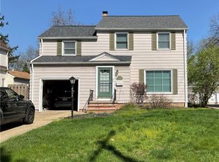 1671 Edgefield Rd, Lyndhurst, OH 44124