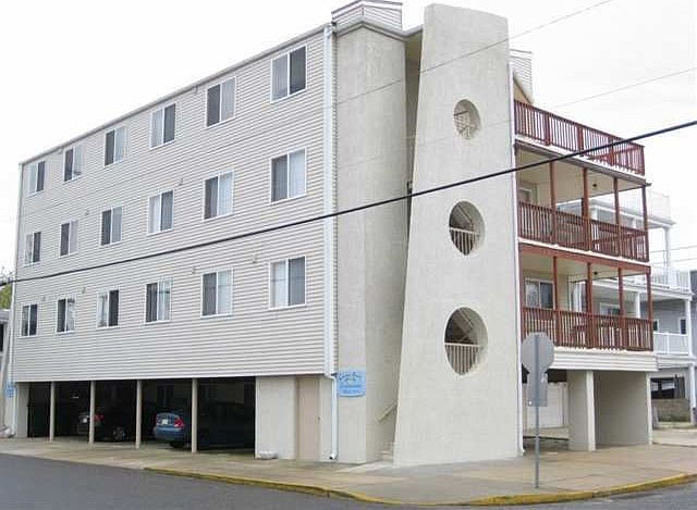 1st image of 17 42nd St APT 6