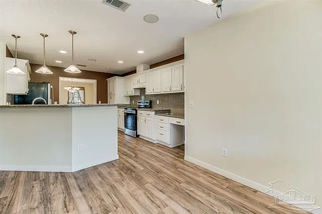 1249 Mazurek Blvd — Photo 12