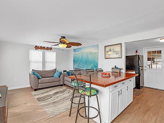 3rd image of 1604 Trout Blvd