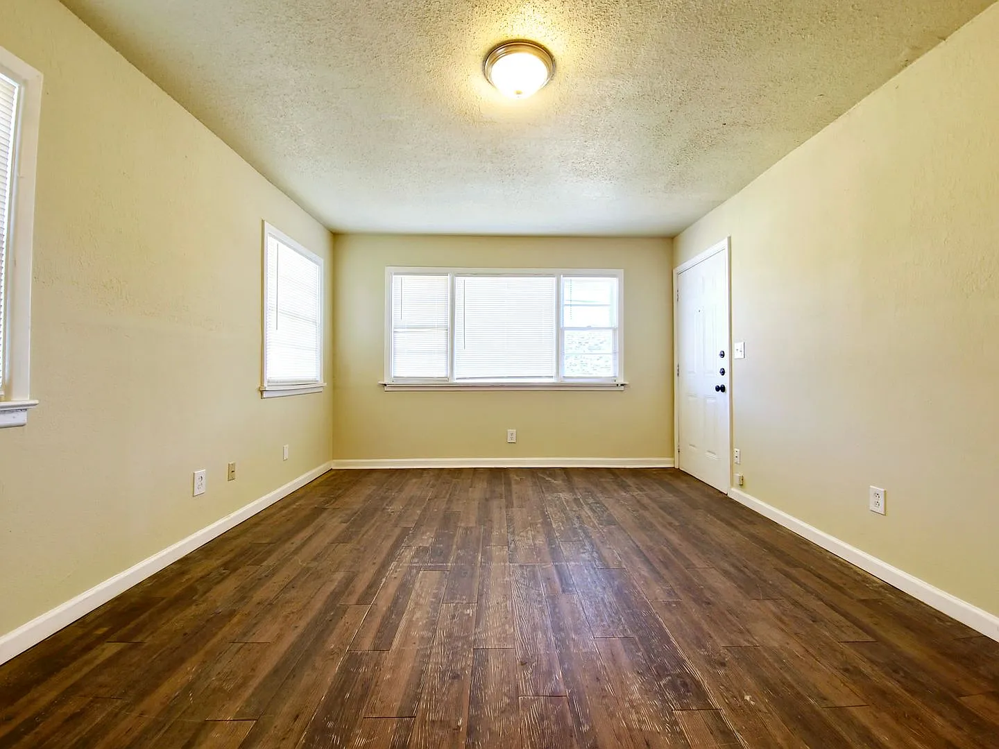Move-In Special: Cozy 3 Bedroom Home In East Lubbock — Photo 3