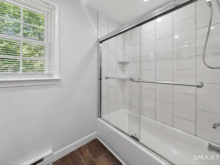 1789 Foxon Rd #7D — Photo 10