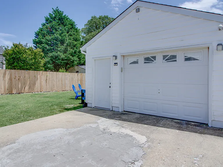 1273 Little Bay Ave — Photo 39
