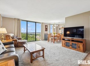 1800 7th St APT 10A, East Moline, IL 61244